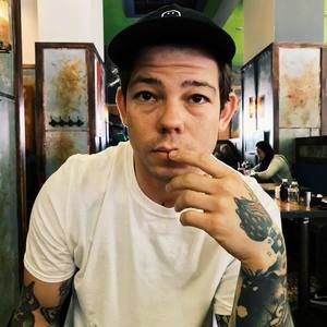 Meet your Posher, Eric